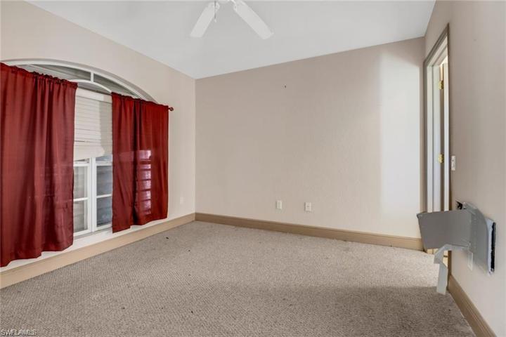 624 NE 2nd PL, CAPE CORAL FL 33909