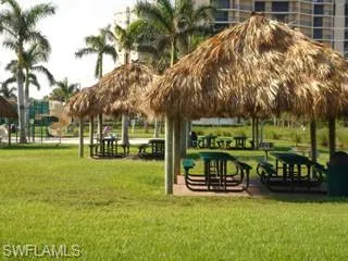 Picnic area at the Resident's Beach