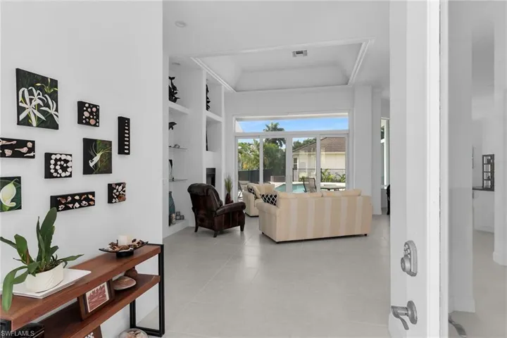 405 Driftwood Ct, Marco Island, Florida 34145