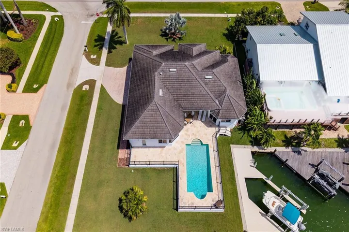 405 Driftwood Ct, Marco Island, Florida 34145