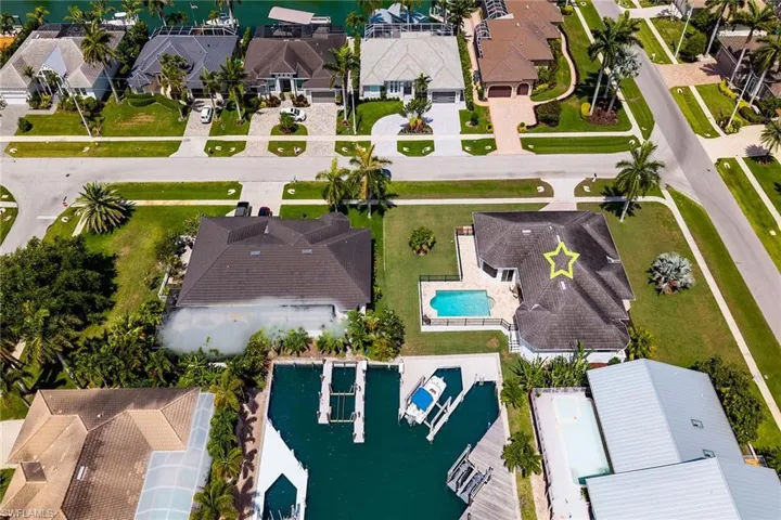 405 Driftwood Ct, Marco Island, Florida 34145