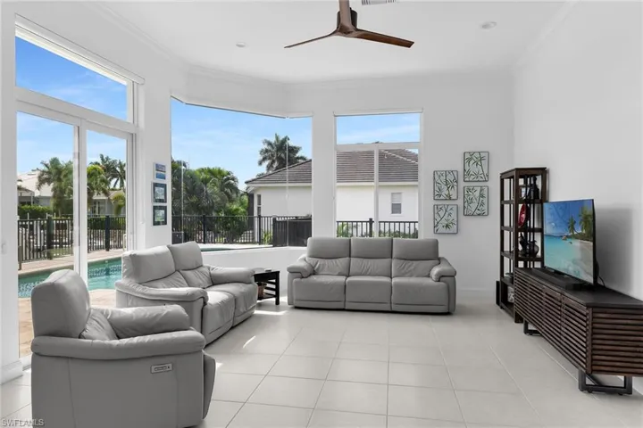 405 Driftwood Ct, Marco Island, Florida 34145