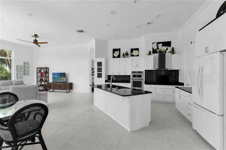 Kitchen, Breakfast Room & Family Room