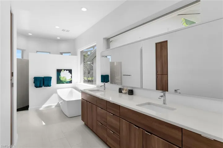 405 Driftwood Ct, Marco Island, Florida 34145