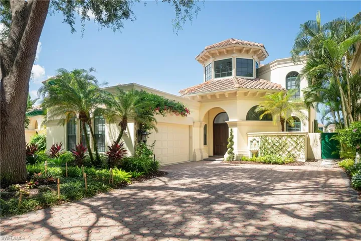 7935 Vizcaya Way in Bay Colony