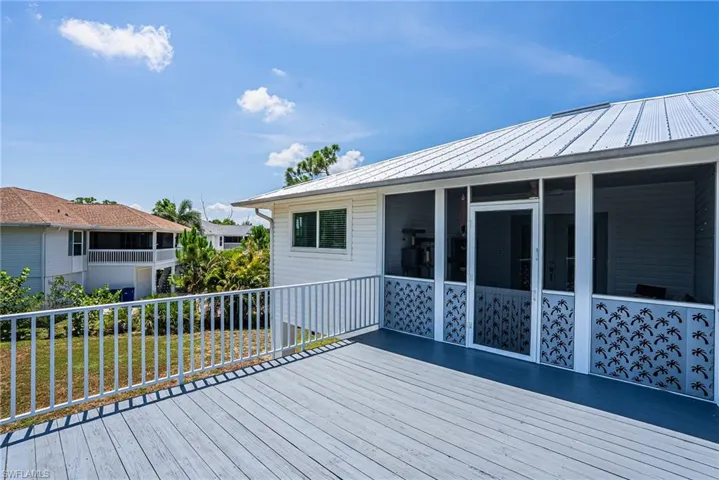 Open Balcony/Deck