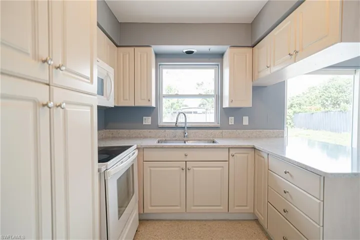 4331  23rd SW AVE, Naples, FL 34116