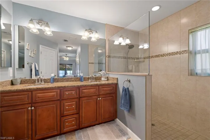 2710 SW 22nd AVE, CAPE CORAL FL 33914