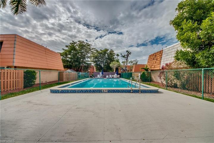 1708 Park Meadows DR # 2, FORT MYERS FL 33907