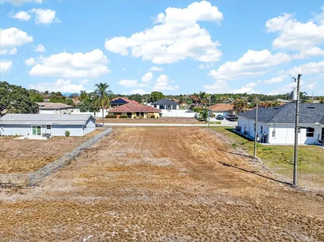 View of yard featuring a residential view