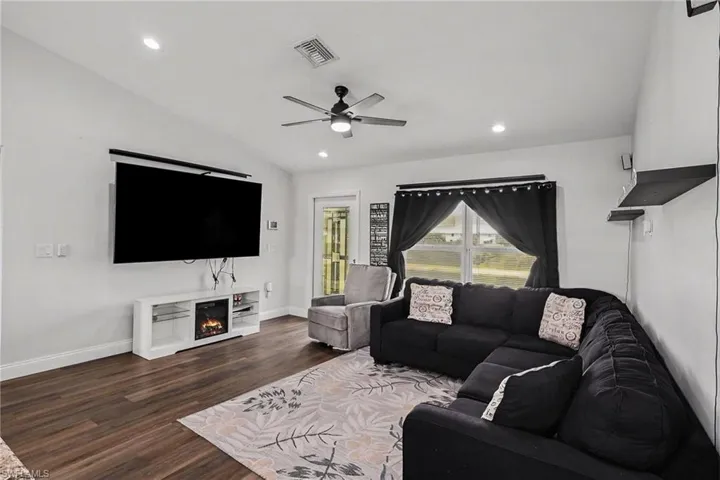 630 Royce Rd, Labelle, Florida 33935