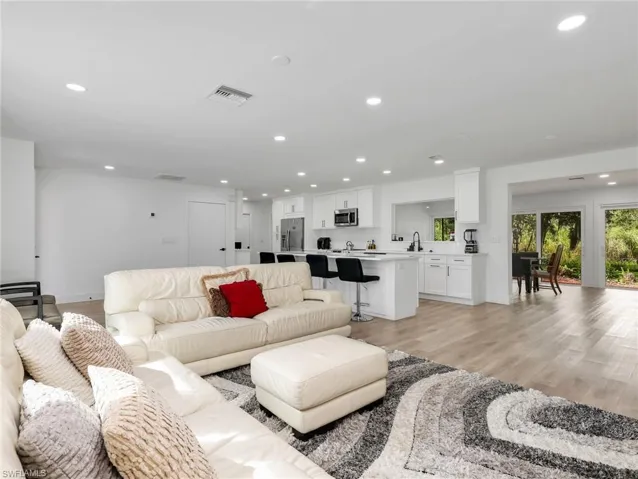 2333 Westwood Rd, North Fort Myers, Florida 33917
