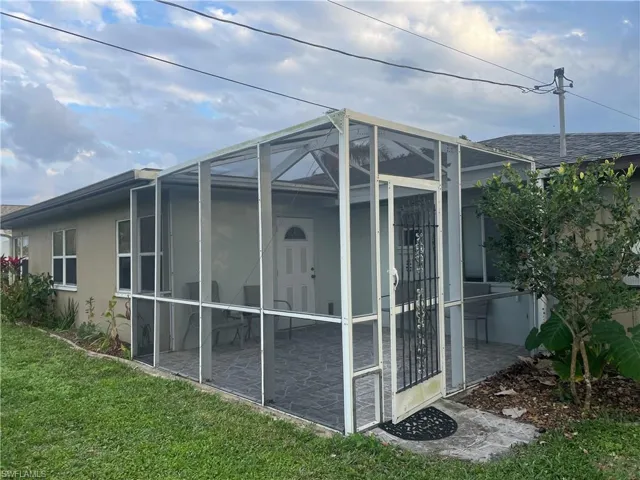 1503 SE 37th  ST, Cape Coral, FL 33904