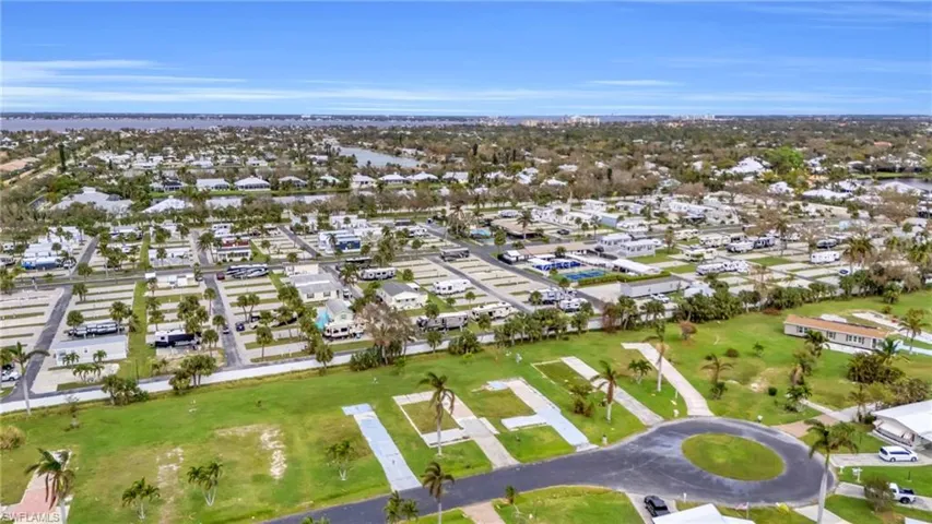 144  Raintree  LN, Fort Myers, FL 33908