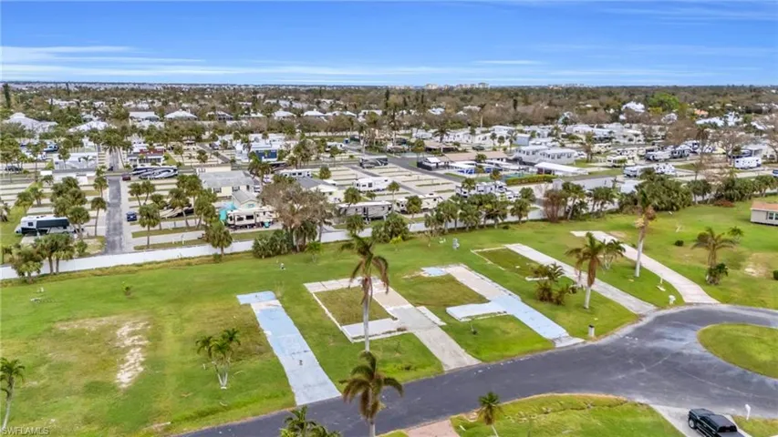 144  Raintree  LN, Fort Myers, FL 33908