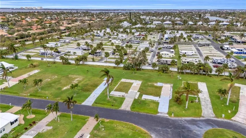 144  Raintree  LN, Fort Myers, FL 33908