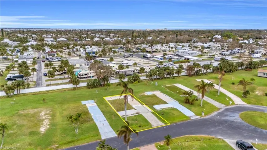 144  Raintree  LN, Fort Myers, FL 33908