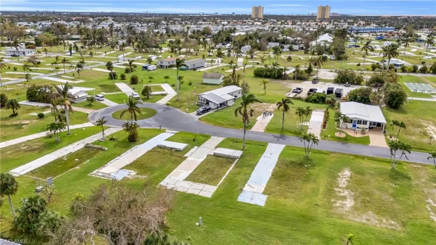 144  Raintree  LN, Fort Myers, FL 33908