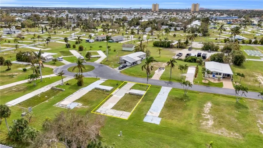 144  Raintree  LN, Fort Myers, FL 33908