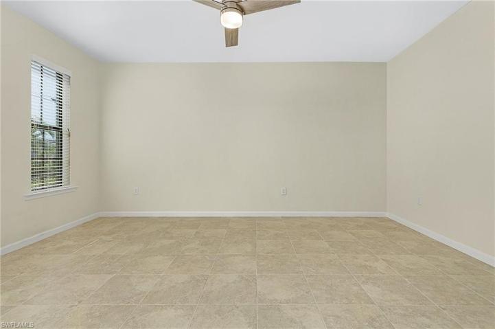Den / Bonus Room