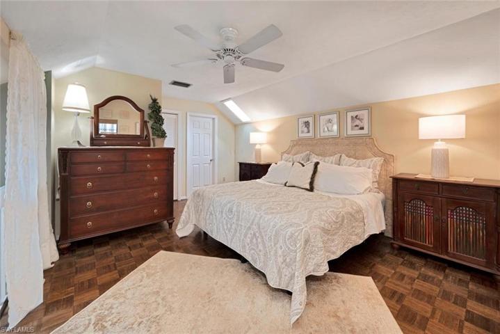 2nd floor loft area