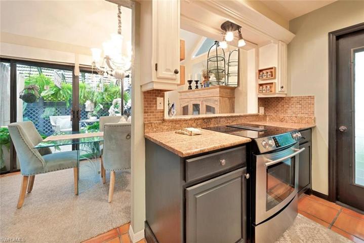 Open Kitchen to dining room