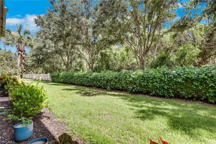 6502 Monterey Pt 102, Naples, Florida 34105