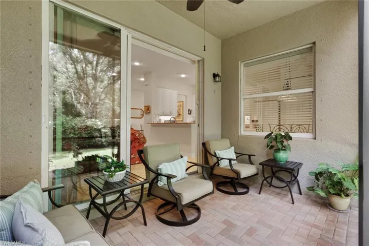 6502 Monterey Pt 102, Naples, Florida 34105