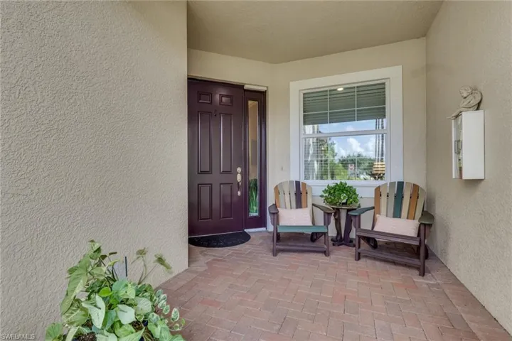 6502 Monterey Pt 102, Naples, Florida 34105
