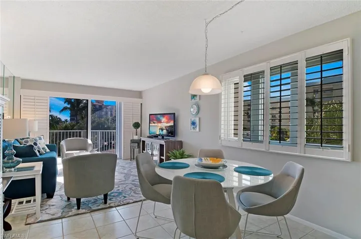 1300 Gulf Shore Blvd N 406, Naples, Florida 34102