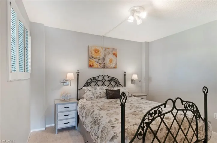 1300 Gulf Shore Blvd N 406, Naples, Florida 34102