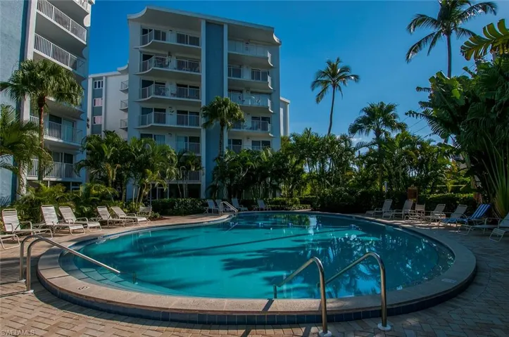 1300 Gulf Shore Blvd N 406, Naples, Florida 34102