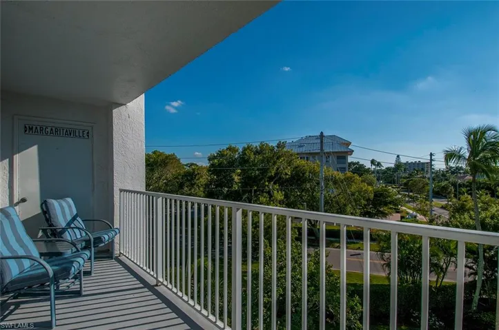 1300 Gulf Shore Blvd N 406, Naples, Florida 34102