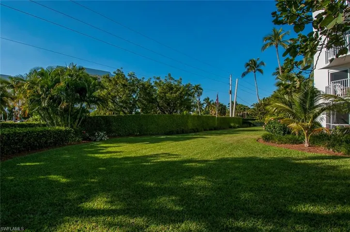 1300 Gulf Shore Blvd N 406, Naples, Florida 34102