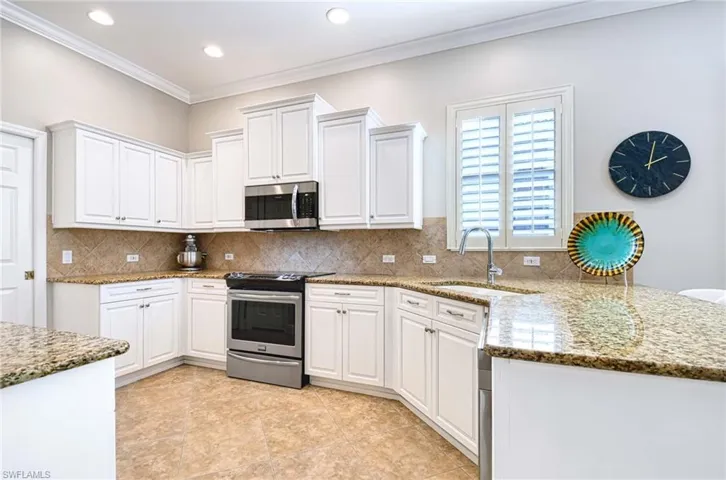 2917  Lone Pine  LN, Naples, FL 34119