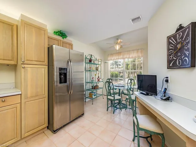 8405 Excalibur Cir D9, Naples, Florida 34108