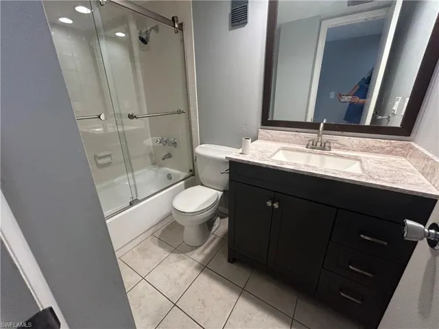3490 N Key  DR, North Fort Myers, FL 33903