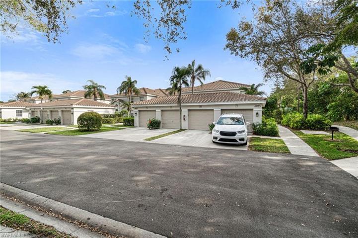 6923 Satinleaf RD N # 104, NAPLES FL 34109