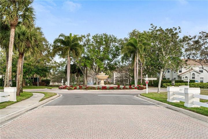 6923 Satinleaf RD N # 104, NAPLES FL 34109