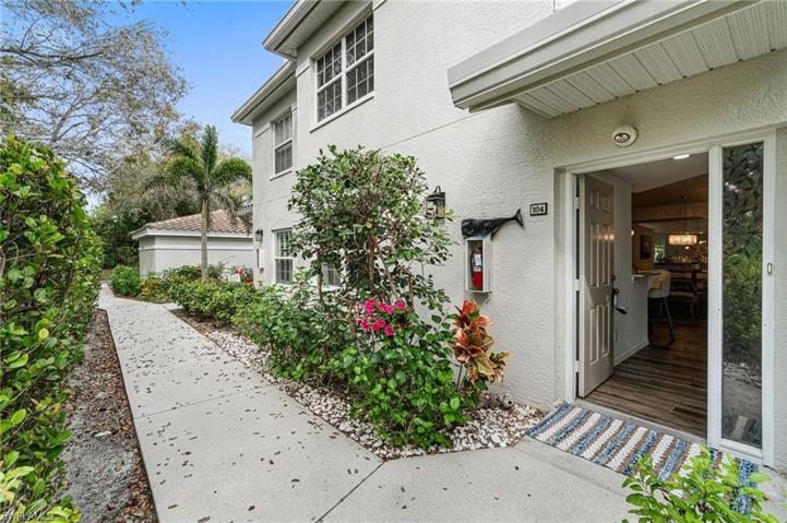 6923 Satinleaf RD N # 104, NAPLES FL 34109