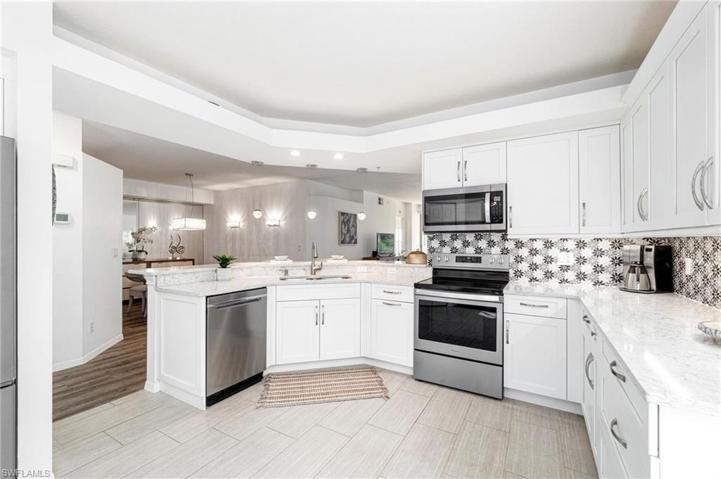 6923 Satinleaf RD N # 104, NAPLES FL 34109