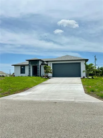 2528 NE 5th  PL, Cape Coral, FL 33909