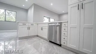 1057  Redbank  AVE, Lehigh Acres, FL 33974