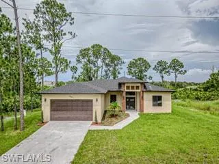 1057  Redbank  AVE, Lehigh Acres, FL 33974