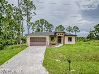 1057  Redbank  AVE, Lehigh Acres, FL 33974