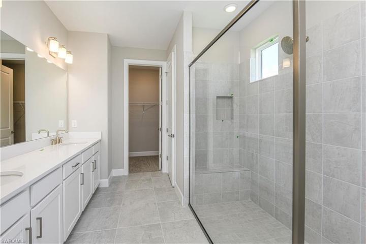 107 SW 34th Place ~ Ready Now