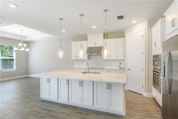 107 SW 34th Place ~ Ready Now