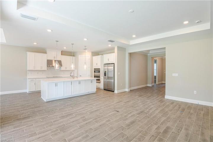 107 SW 34th Place ~ Ready Now