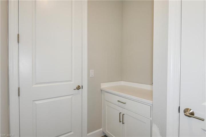 107 SW 34th Place ~ Ready Now