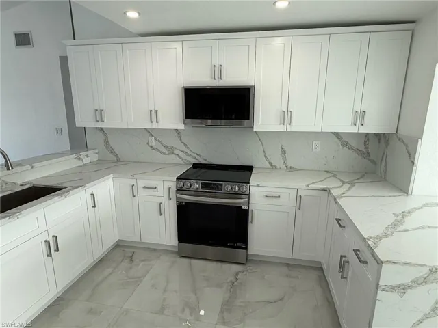 2823 Janet St, Matlacha, Florida 33993